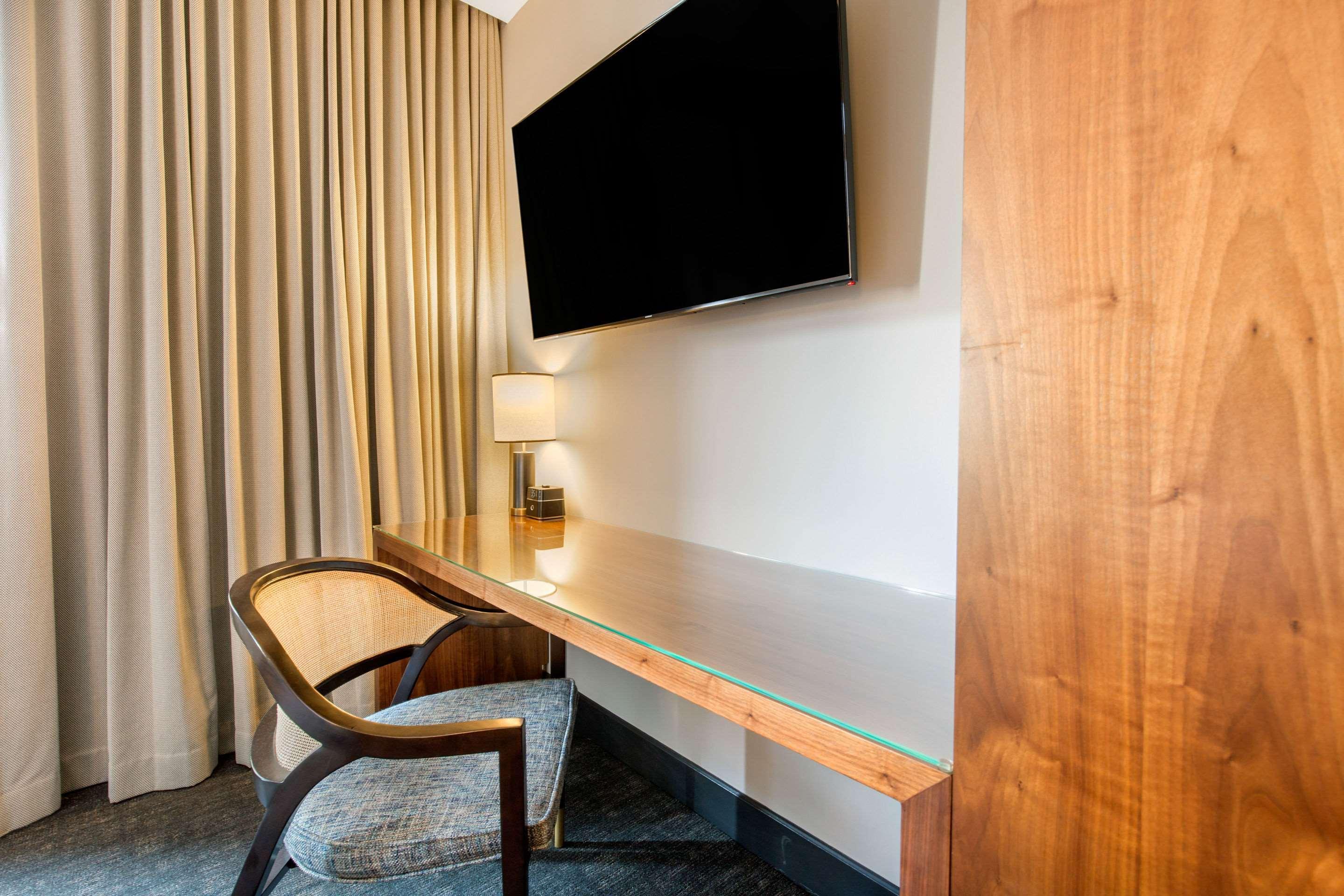 Renaissance Saint Elm Dallas Downtown Hotel Exterior foto